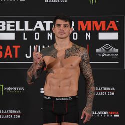 Erick Silva on weight for his fight against Paul Daley at Bellator 223.