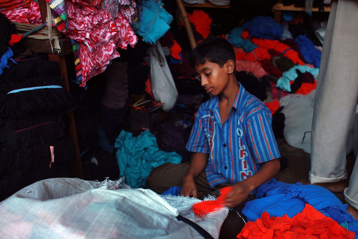 Child textile worker in Bangladesh