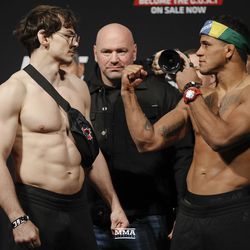 Olivier Aubin-Mercier and Gilbert Burns square off at UFC 231 weigh-ins.