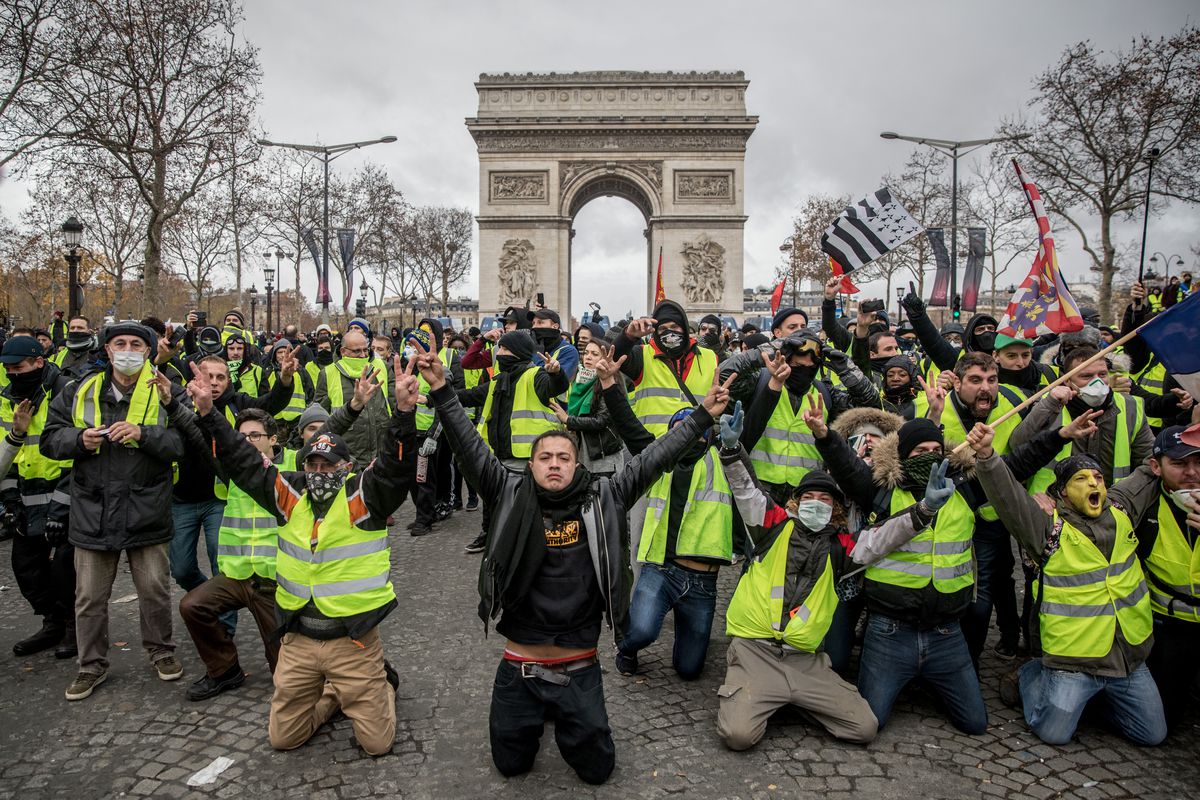 ‘Yellow Vests’ Return to Paris Streets