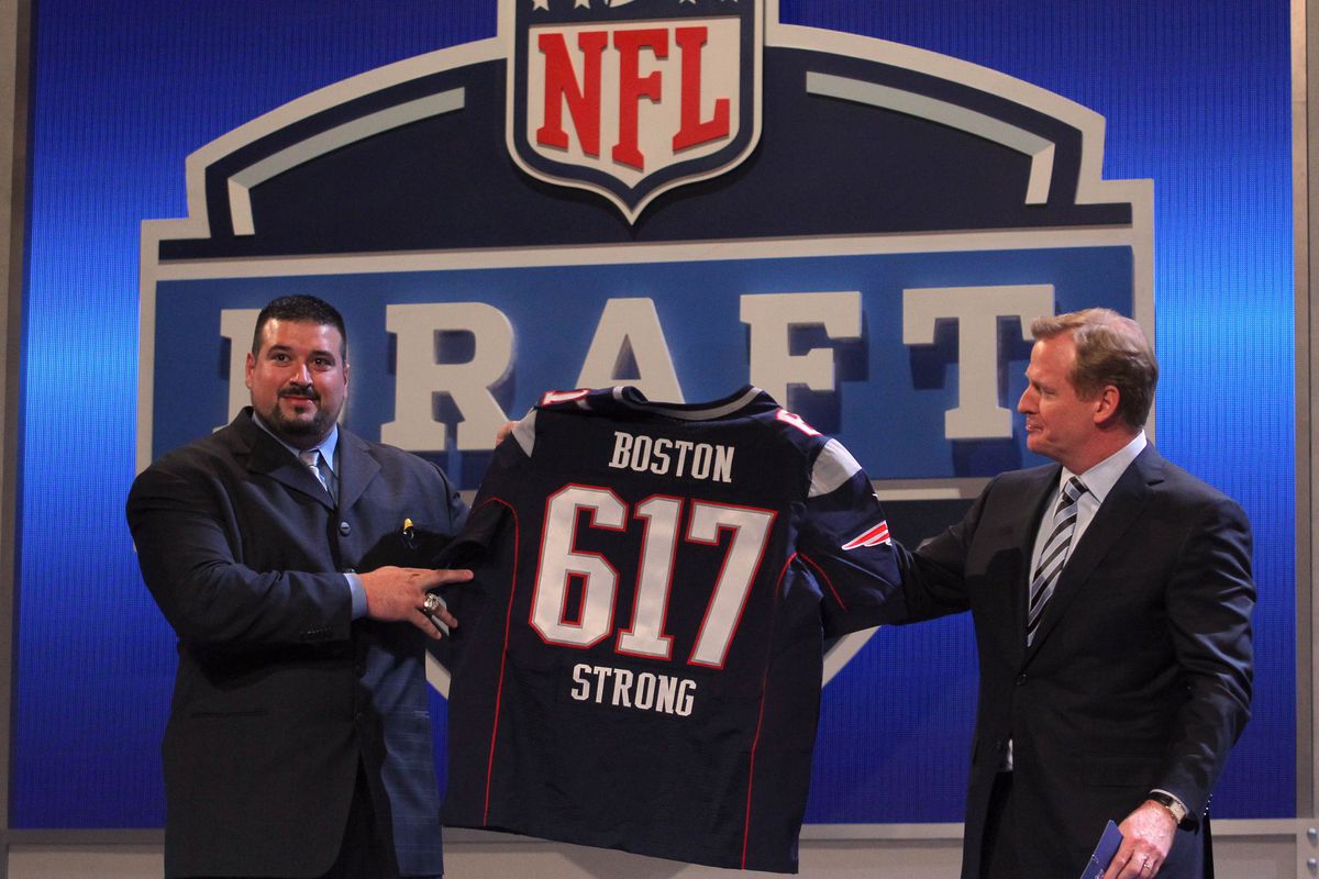 2014 NFL Draft: Round One Open Thread - A Sea Of Blue

