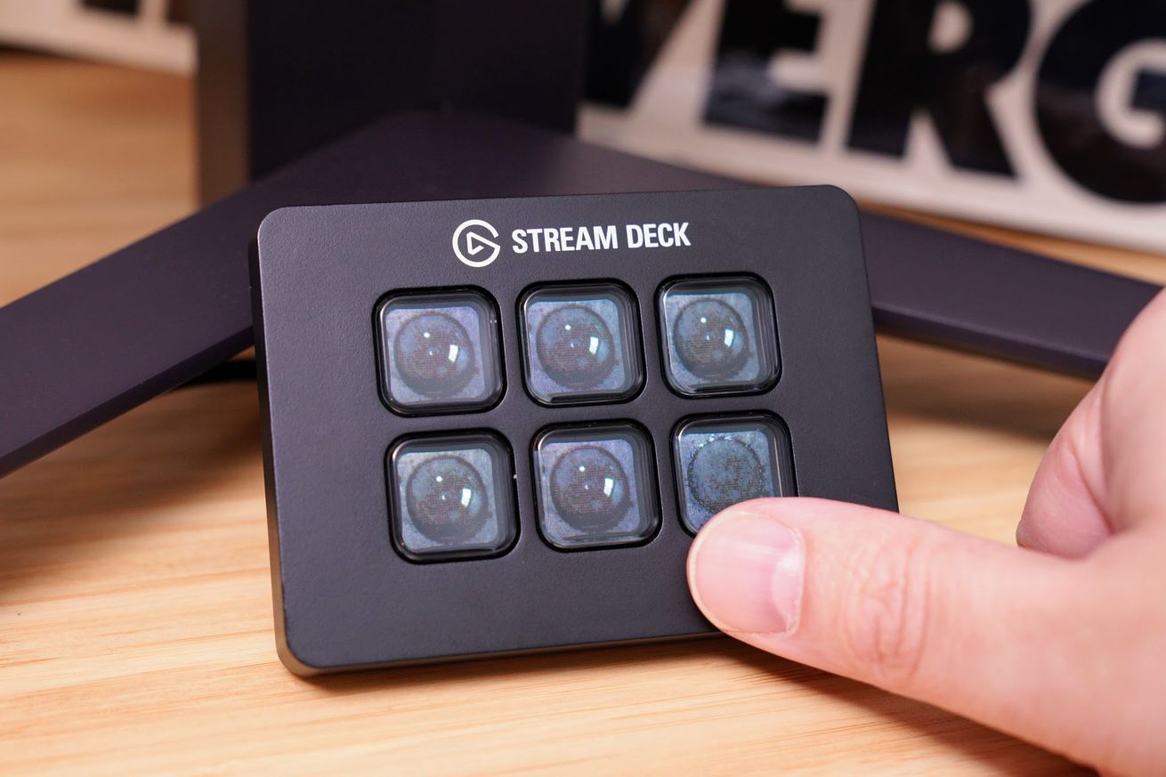 A Stream Deck filled with six LCD keys each filled with bubbles to pop