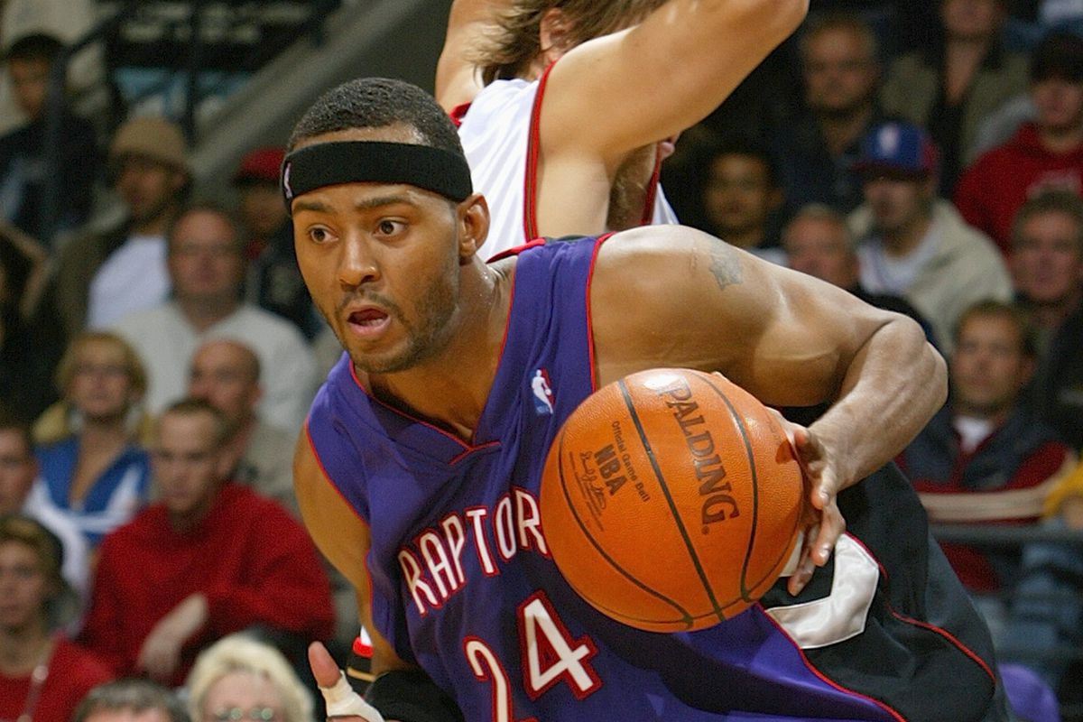 Forgotten Toronto Raptors Playoffs: Morris Peterson starts against the Philadelphia 76ers in 2001