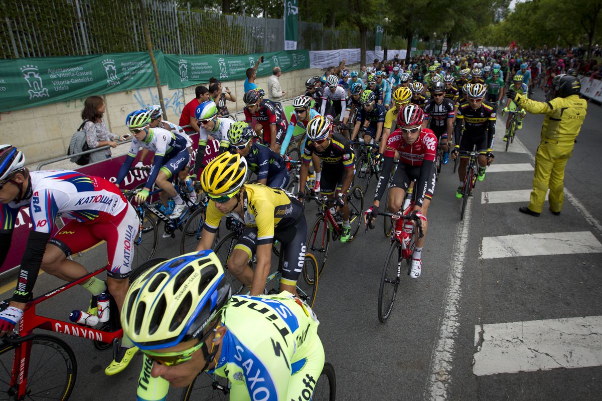 Vuelta Stage 14 scene