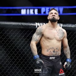 Mike Perry gets ready for UFC Denver co-main.