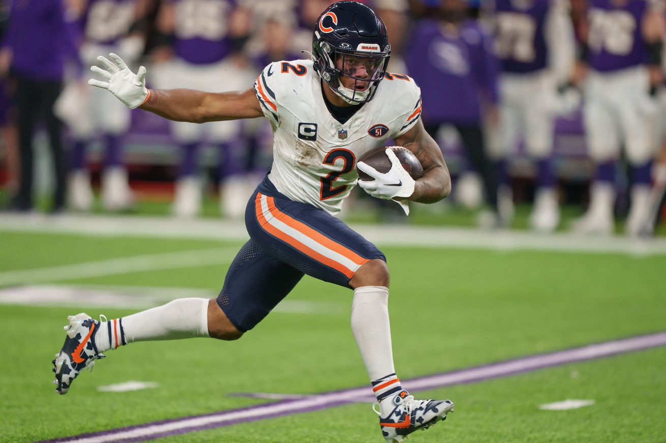 Bear & Balanced: Bears come from behind (the line of scrimmage) to beat the Vikings
