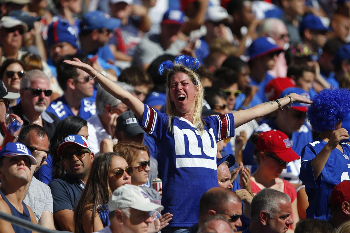 Oddsmakers think Giants fans will have something to cheer about Thursday night