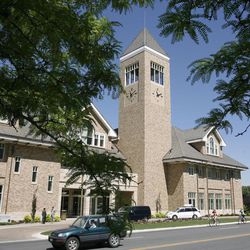 The Gordon B. Hinckley Alumni and Visitors Center at BYU.