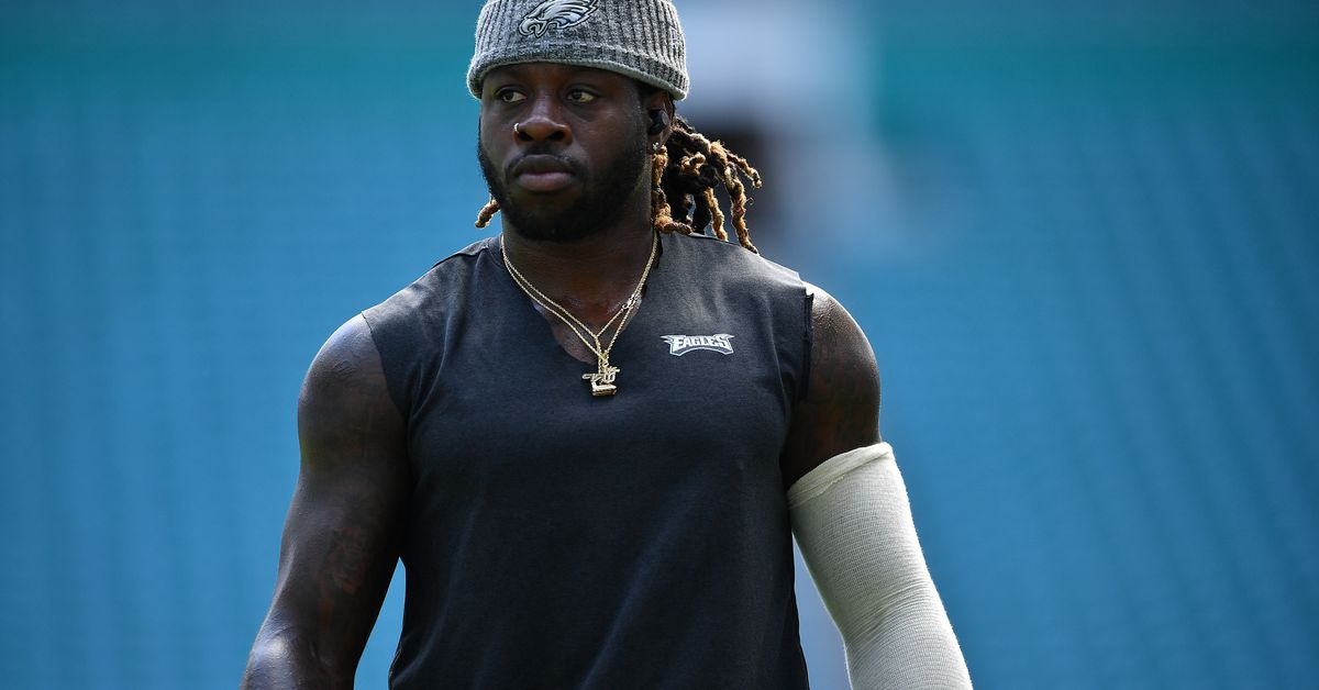 NFL star Jay Ajayi is now a pro gamer thumbnail