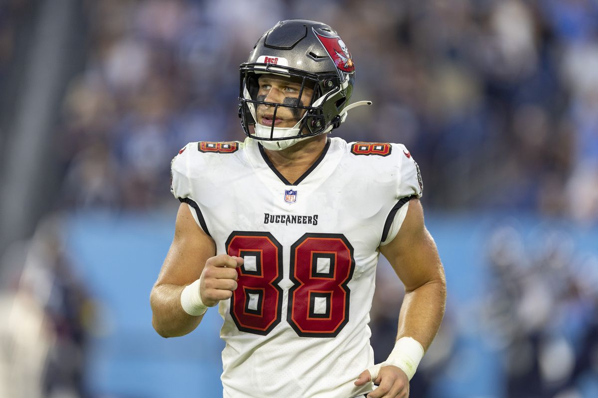 NASHVILLE, TENNESSEE - AUGUST 20: Cade Otton #88 of the Tampa Bay Buccaneers comes off the field during a preseason game against the Tennessee Titans at Nissan Stadium on August 20, 2022 in Nashville, Tennessee. The Titans defeated the Buccaneers 13-3.
