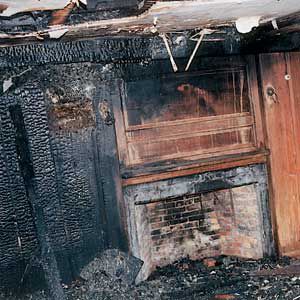 <p>The fire gutted the dining room.</p>