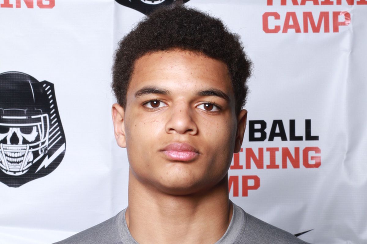 2015 DB Minkah Fitzpatrick had a good talk with OSU assistant coach Kerry Coombs yesterday. 