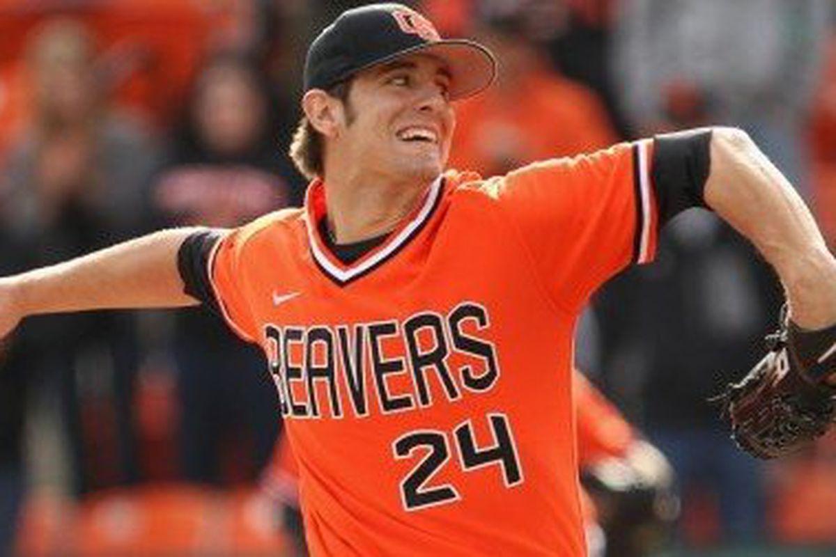 Oregon State's ace of 2010 -- Greg Peavey -- is one of the OSU's drafted players who has yet to sign a professional contract. The MLB signing deadline is tonight at 9:00 p.m. <em>(Photo by Ethan Erickson)</em>