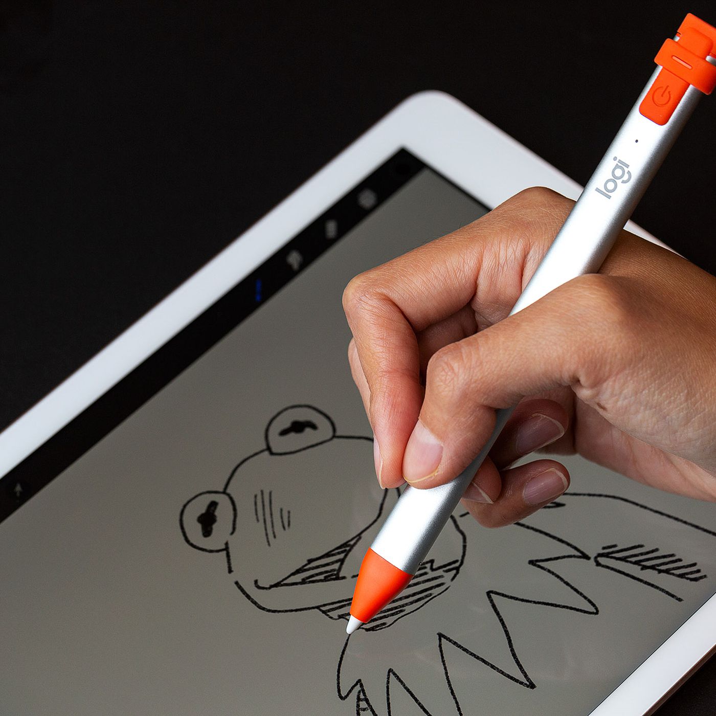 norte Responder Coro Logitech Crayon vs. Apple Pencil Review: which stylus should you get? - The  Verge