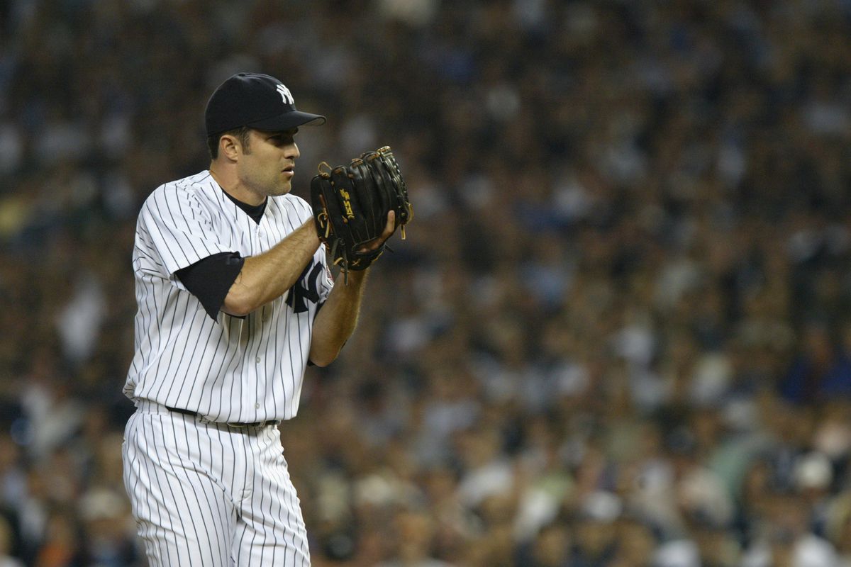 Mussina gets set to pitch