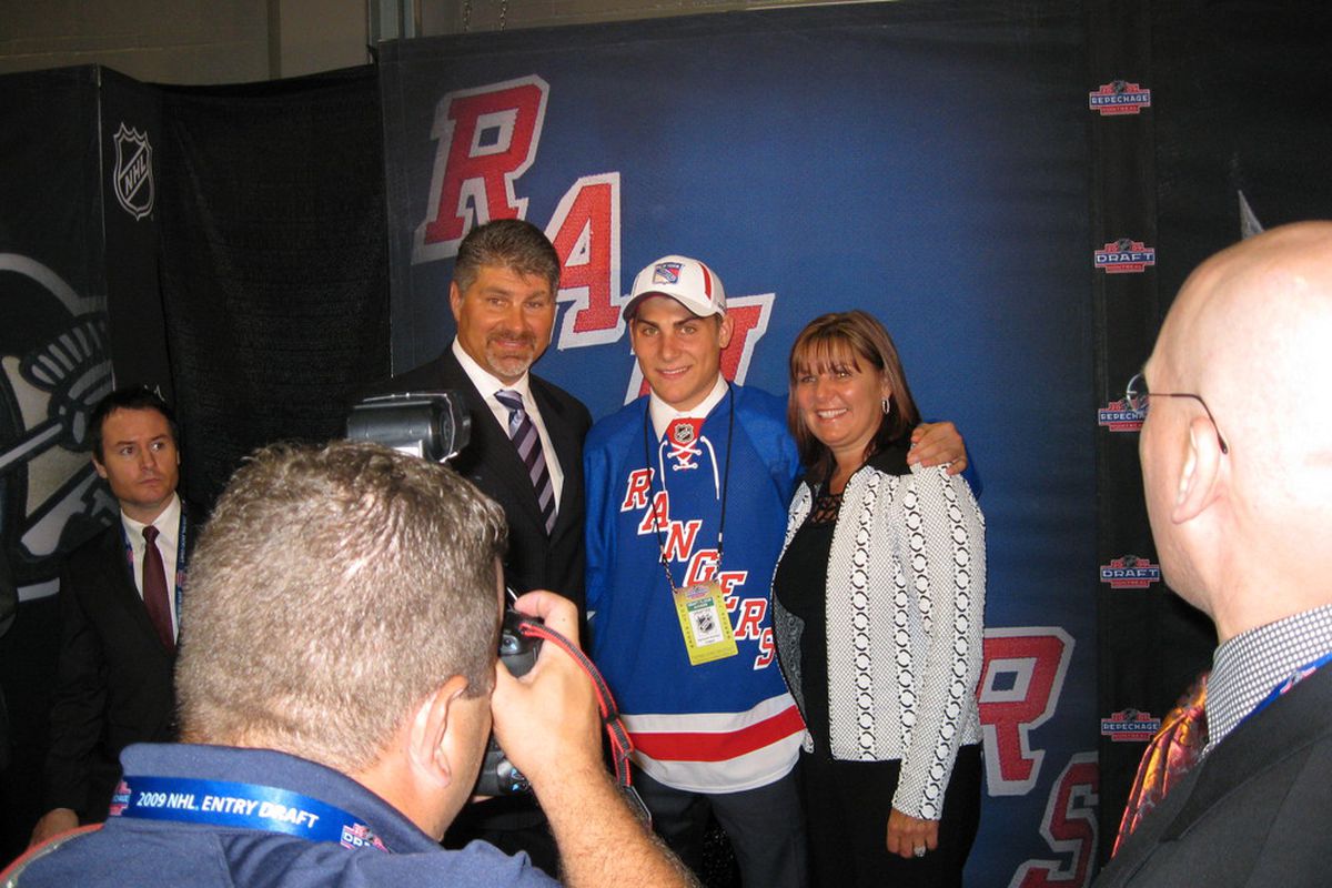 Ryan Bourque poses with his family after being selected in the 3rd round of the 2009 NHL Draft by the New York Rangers. (Photo by Jim Schmiedeberg)