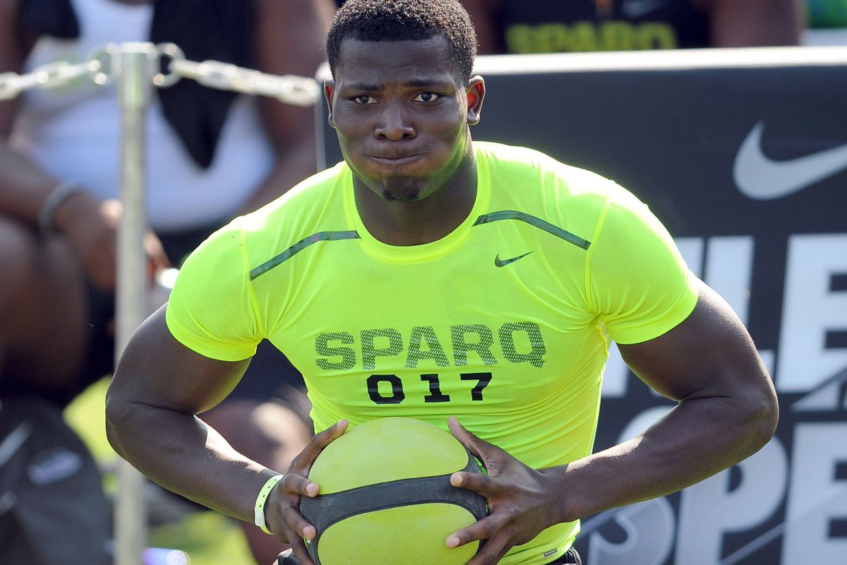 Lorenzo Carter working out at Nike's Opening event this summer.