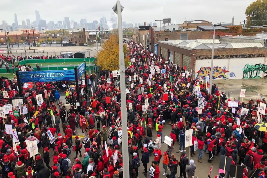 Teachers rally outside the Hideout near Lincoln Yards on Oct. 29, 2019. 