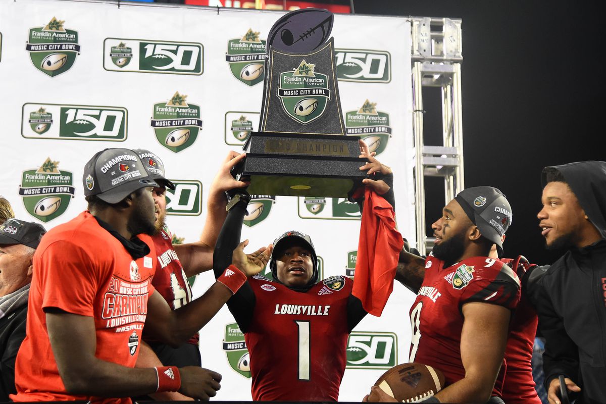 NCAA Football: Music City Bowl-Mississippi State vs Louisville