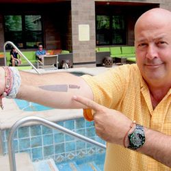 <a href="http://eater.com/archives/2012/07/20/andrew-zimmern-calls-forbes-richest-chefs-listicle-way-off-base.php">Andrew Zimmern Calls Richest Chefs List 'Way Off Base'</a>
