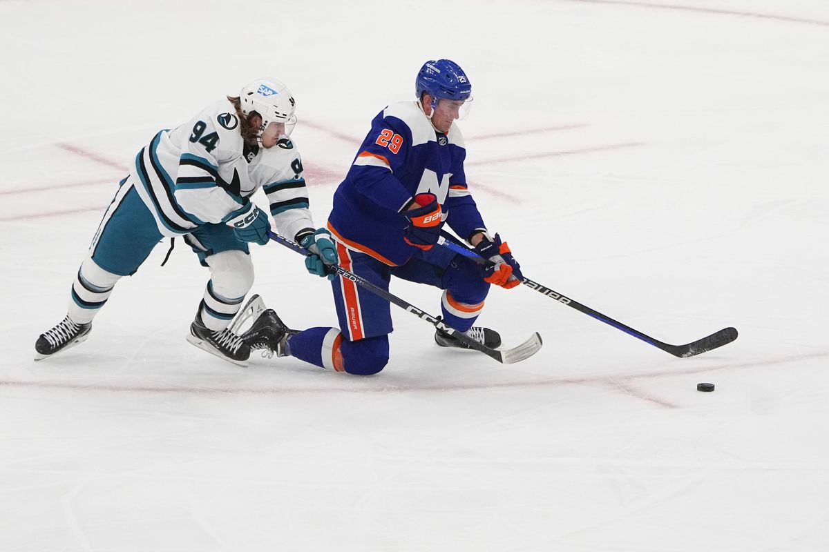 NHL: OCT 18 Sharks at Islanders