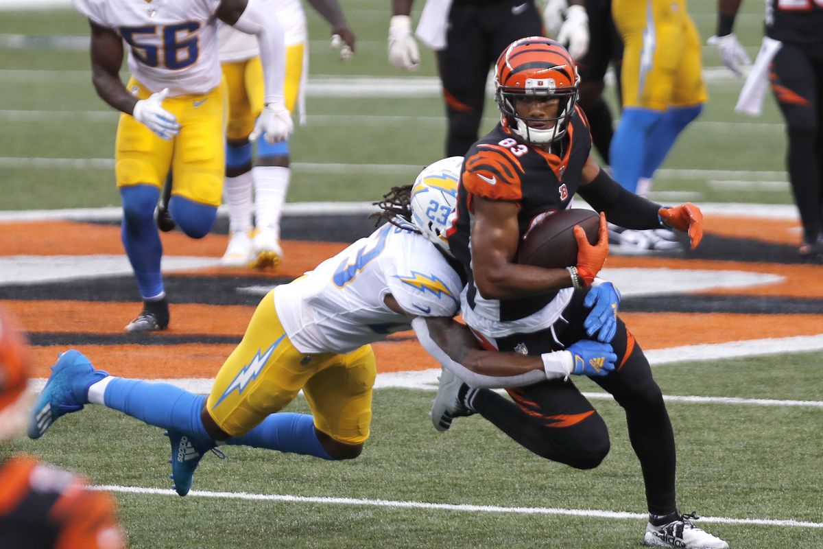 Cincinnati Bengals wide receiver Tyler Boyd runs against Los Angeles Chargers safety Rayshawn Jenkins during the second half at Paul Brown Stadium
