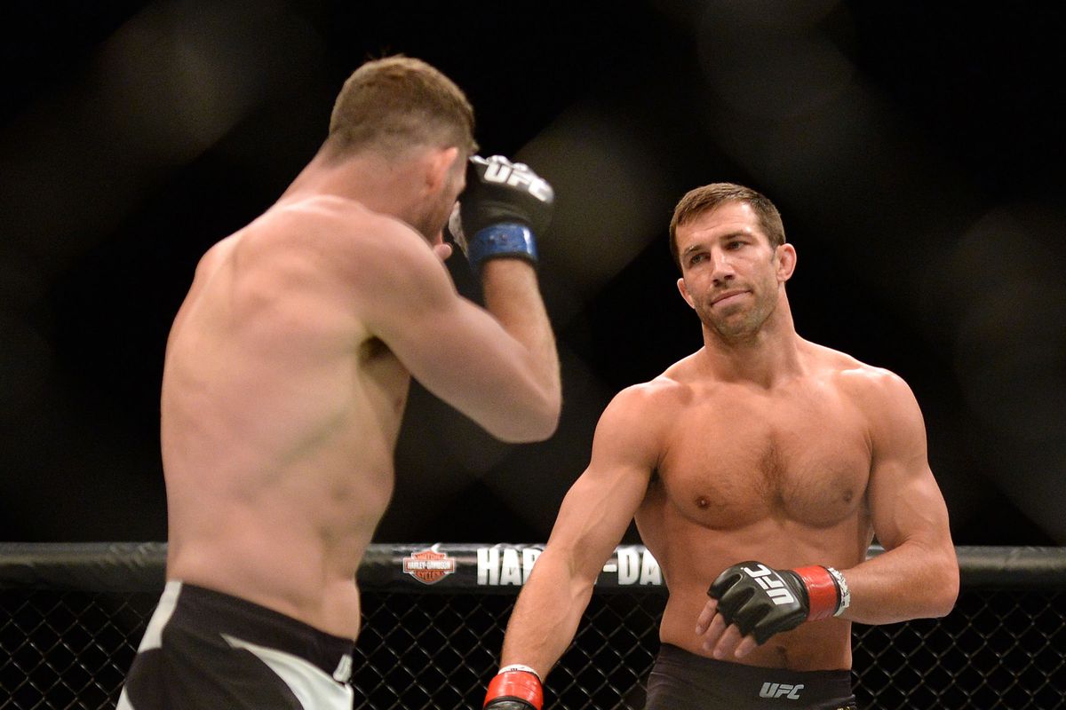 MMA: UFC 199-Bisping vs Rockhold