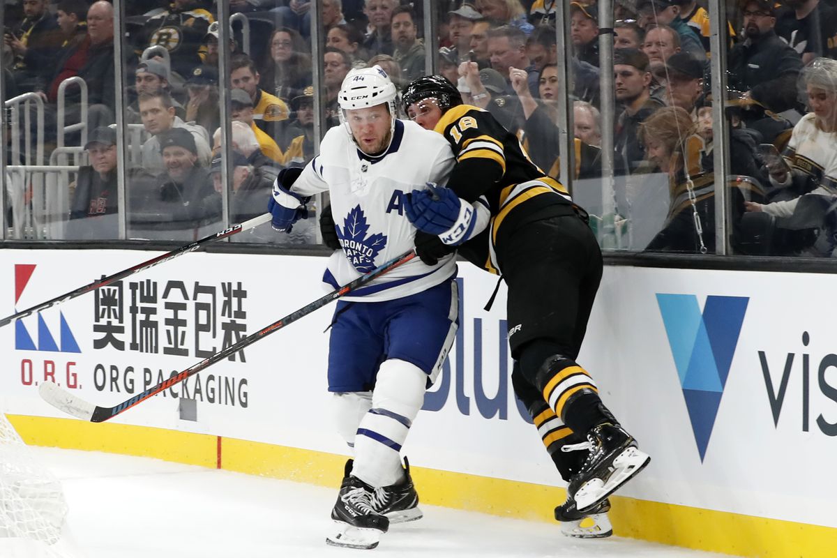 NHL: OCT 22 Maple Leafs at Bruins