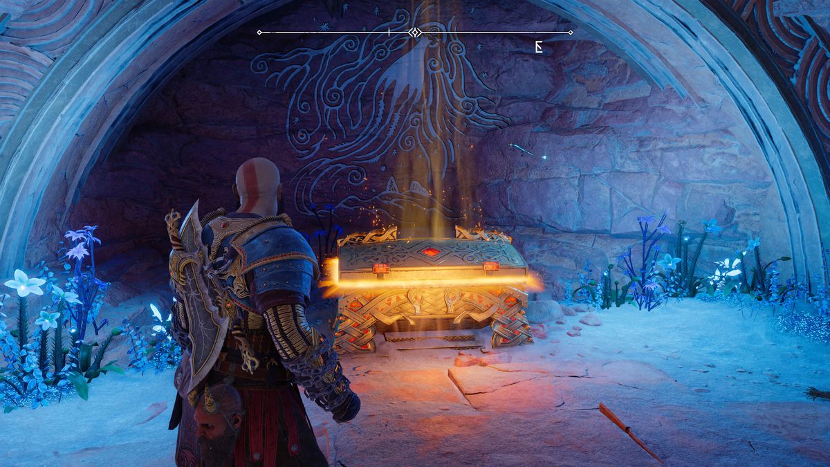 Kratos opens a Legendary Chest