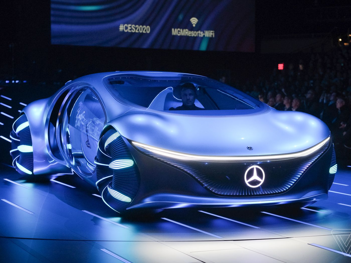 Mercedes-Benz unveils an Avatar-themed concept car with scales - The Verge