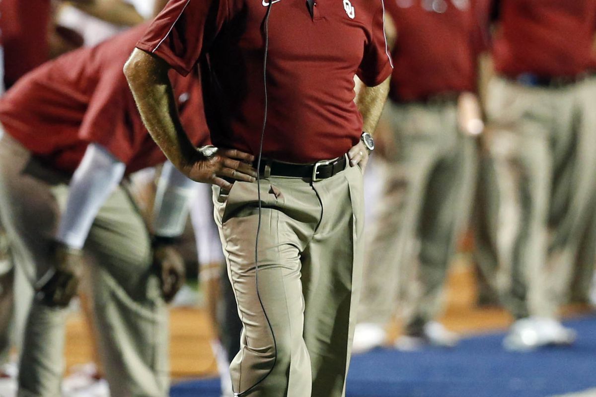 Didn't Stoops look like this because his team kinda sucked for most of the game on Saturday night? (Jim Cowsert-US PRESSWIRE)