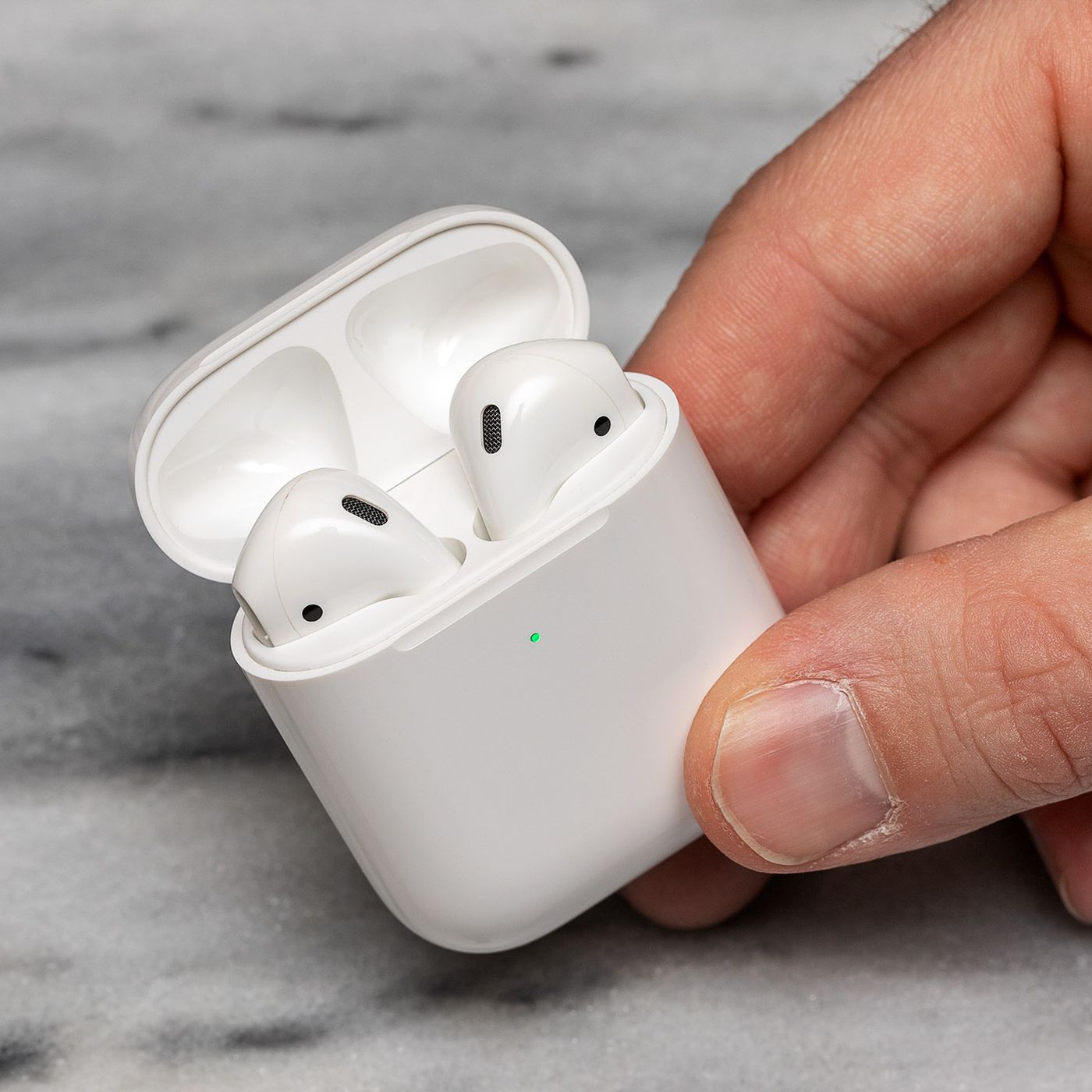 Apple AirPods 2 review: even more wireless - The Verge