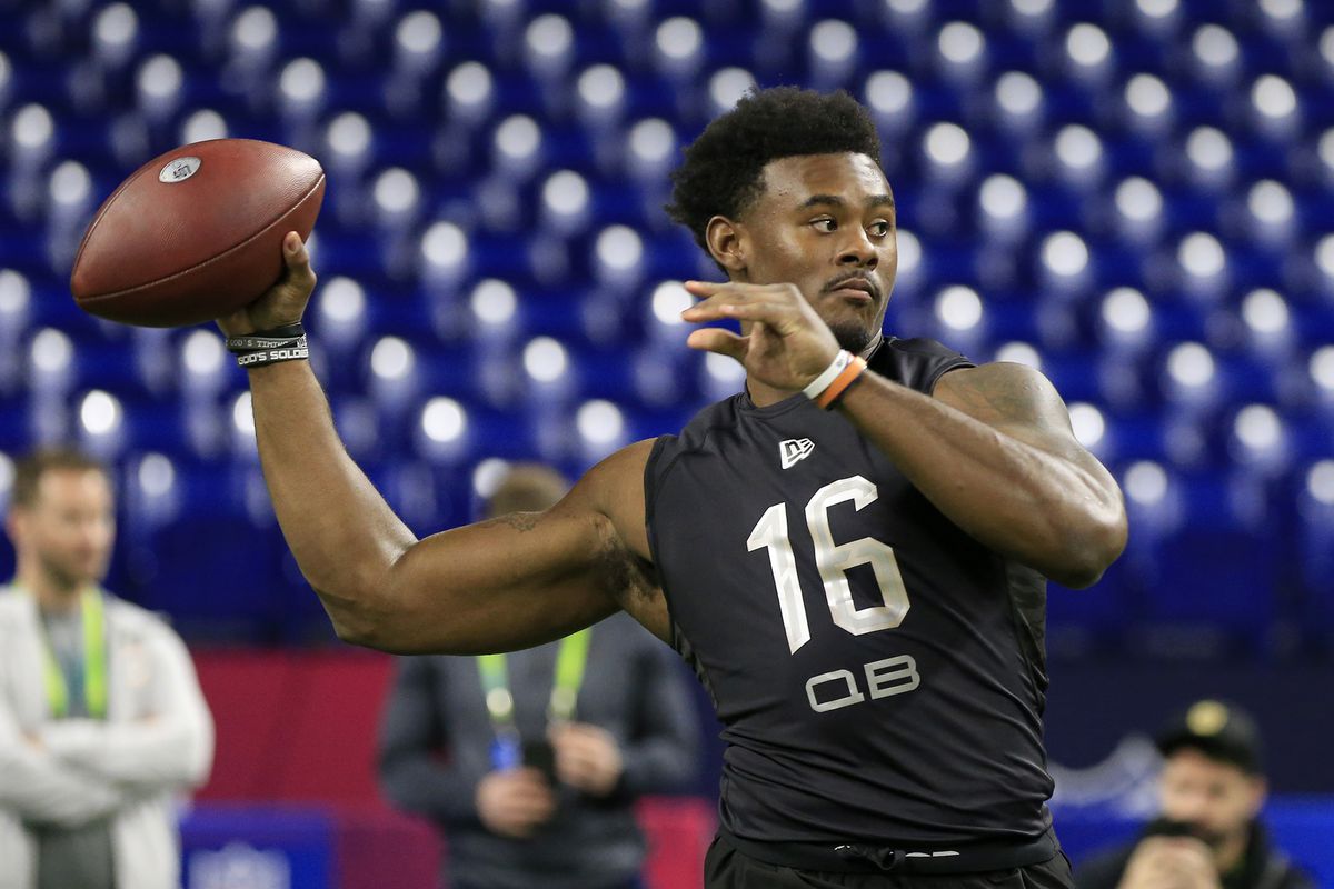 Malik Willis #QB16 of the Liberty Flames throws during the NFL Combine at Lucas Oil Stadium on March 03, 2022 in Indianapolis, Indiana.