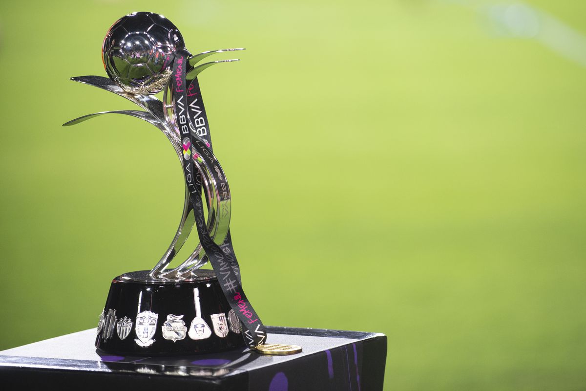 The winner’s trophy is seen in the field prior the final second leg match between Tigres UANL and America as part of the Torneo Apertura 2022 Liga MX Femenil at Universitario Stadium on November 14, 2022 in Monterrey, Mexico.