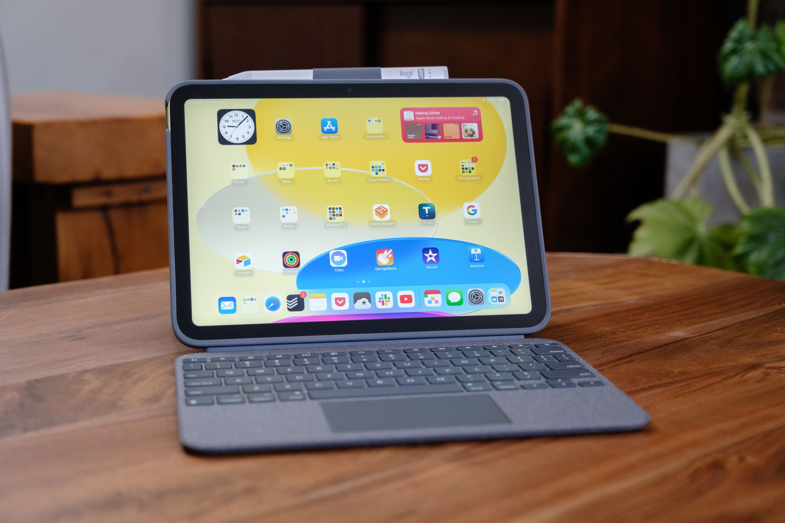 Magic Keyboard for the iPad Pro review: the best way to turn an 
