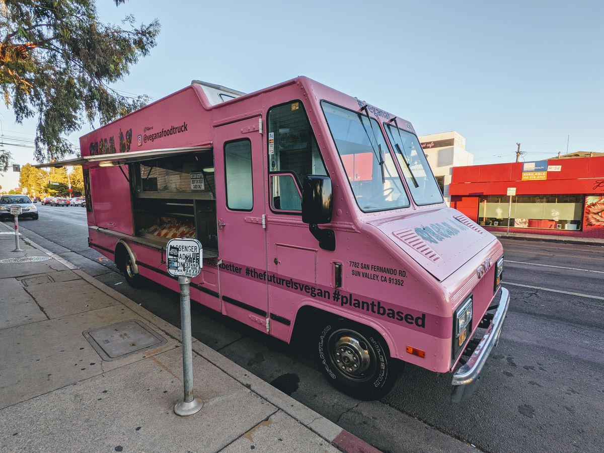 Vegan A.F. truck in Los Angeles with pink livery.
