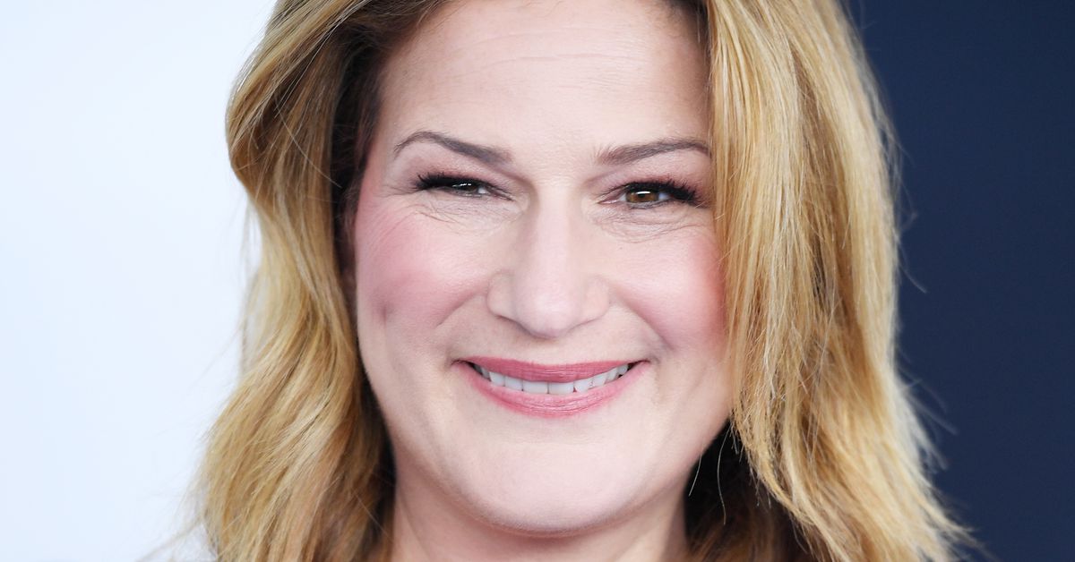 Ana Gasteyer Might Show Up to Your Party With Thin Mints.