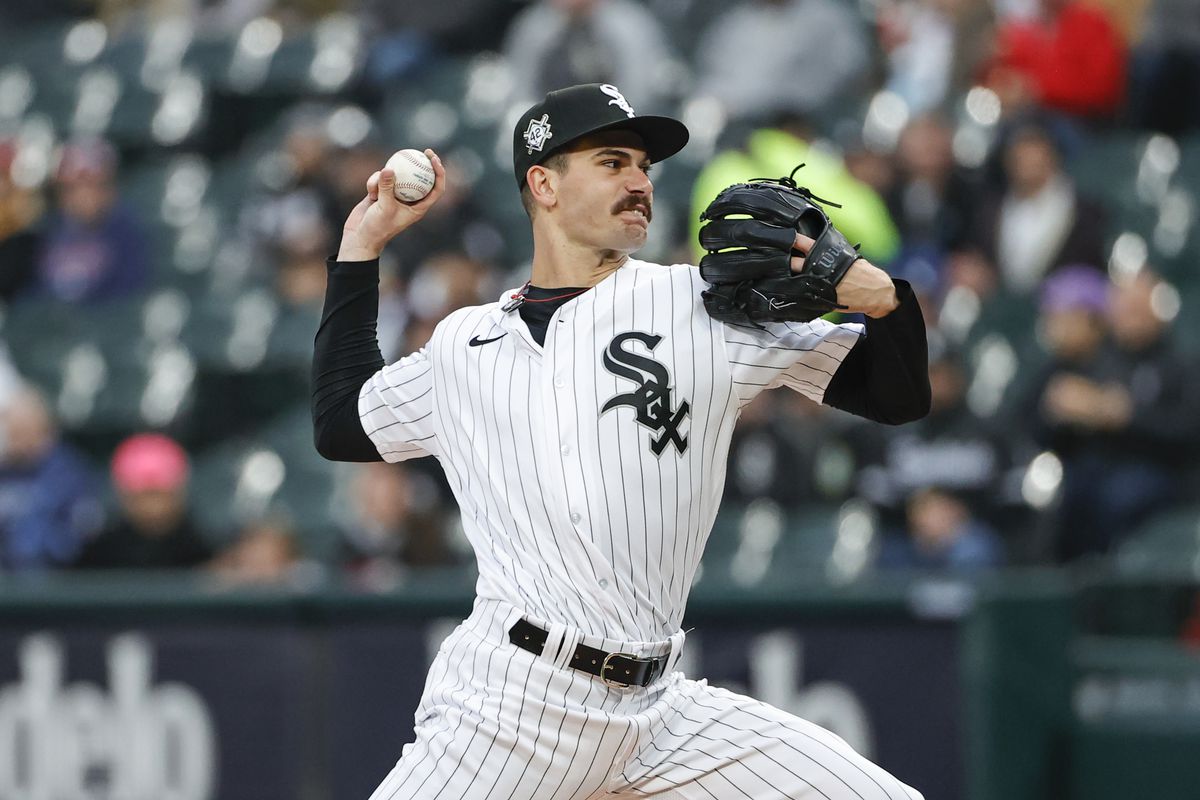 Chicago White Sox starting pitcher Dylan Cease (84) delivers against the Tampa Bay Rays during the first inning at Guaranteed Rate Field.