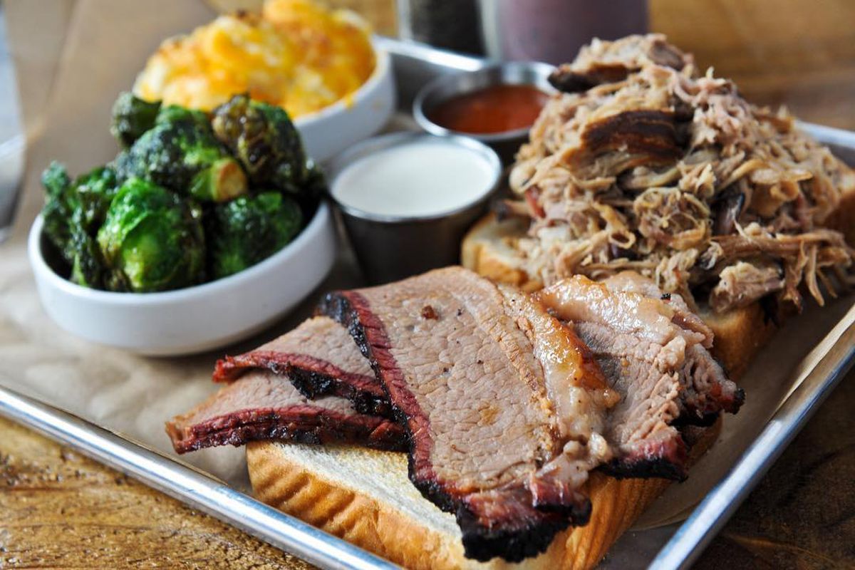Smoke Ring barbecue in Castleberry Hill