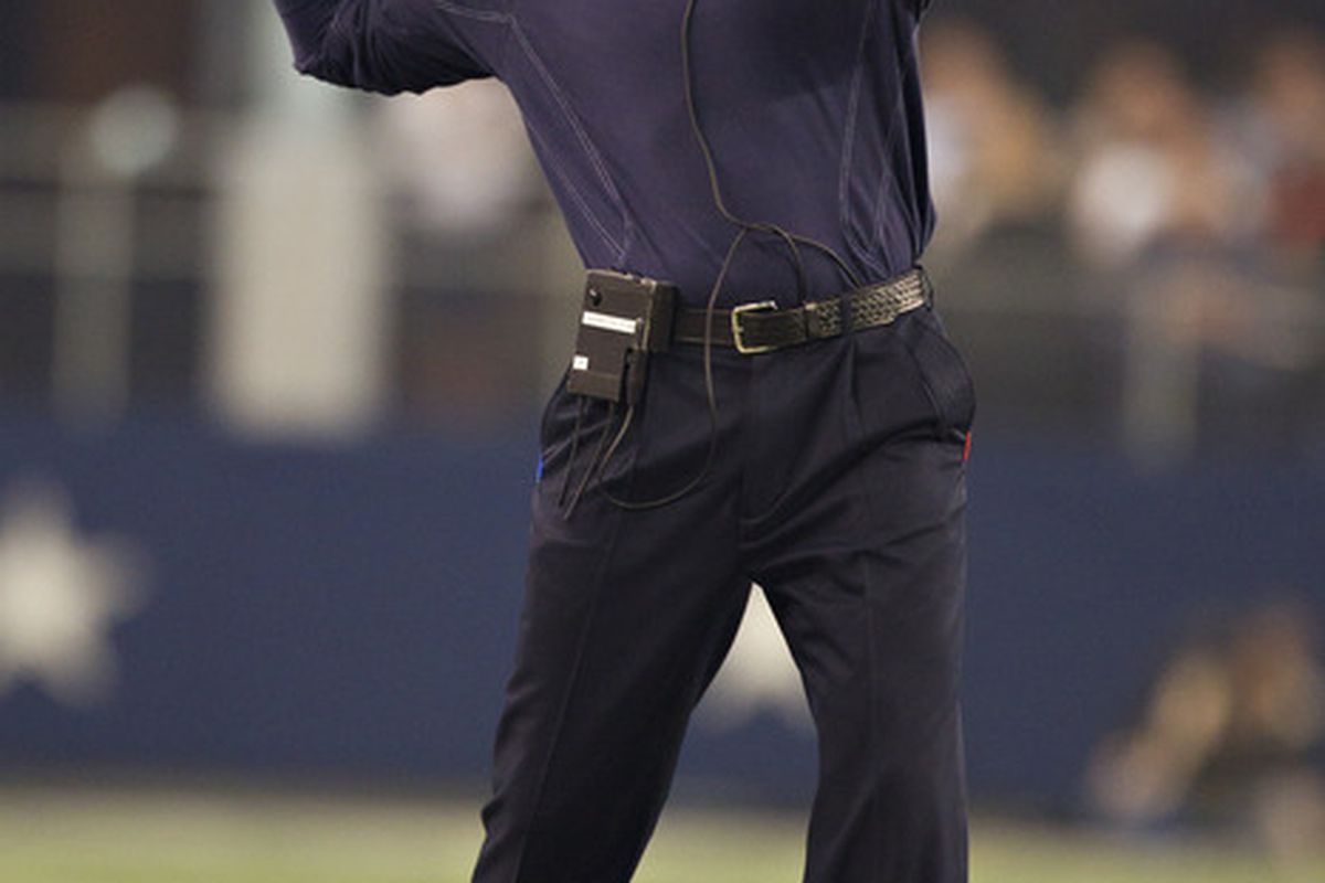 Nobody throws the red flag more elegantly than Jason Garrett, but he doesn't need to be OC to do that.