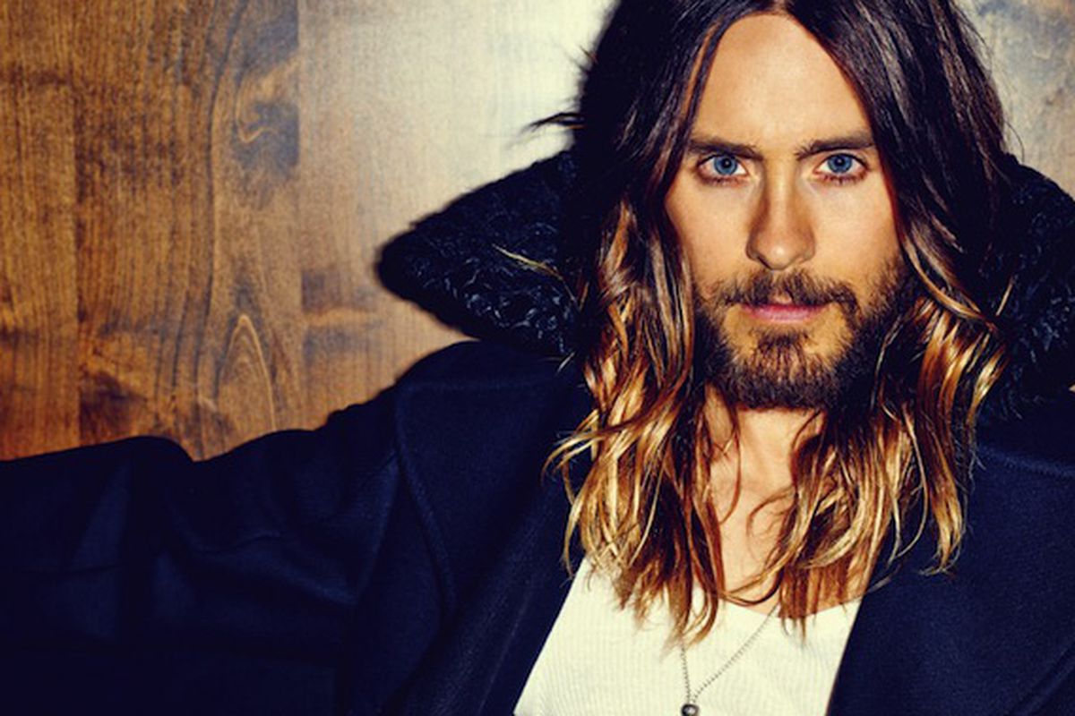 Image <a href="http://fashionista.com/2014/02/jared-leto-and-his-ombre-gets-an-editorial-in-flaunt/">via</a>.