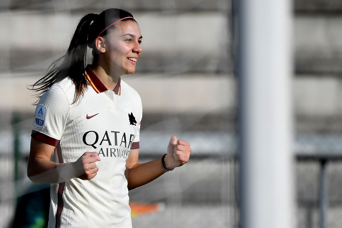 Agnese Bonfantini of AS Roma celebrates after scoring the...
