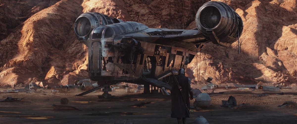 The Mandalorian’s ship is all busted up