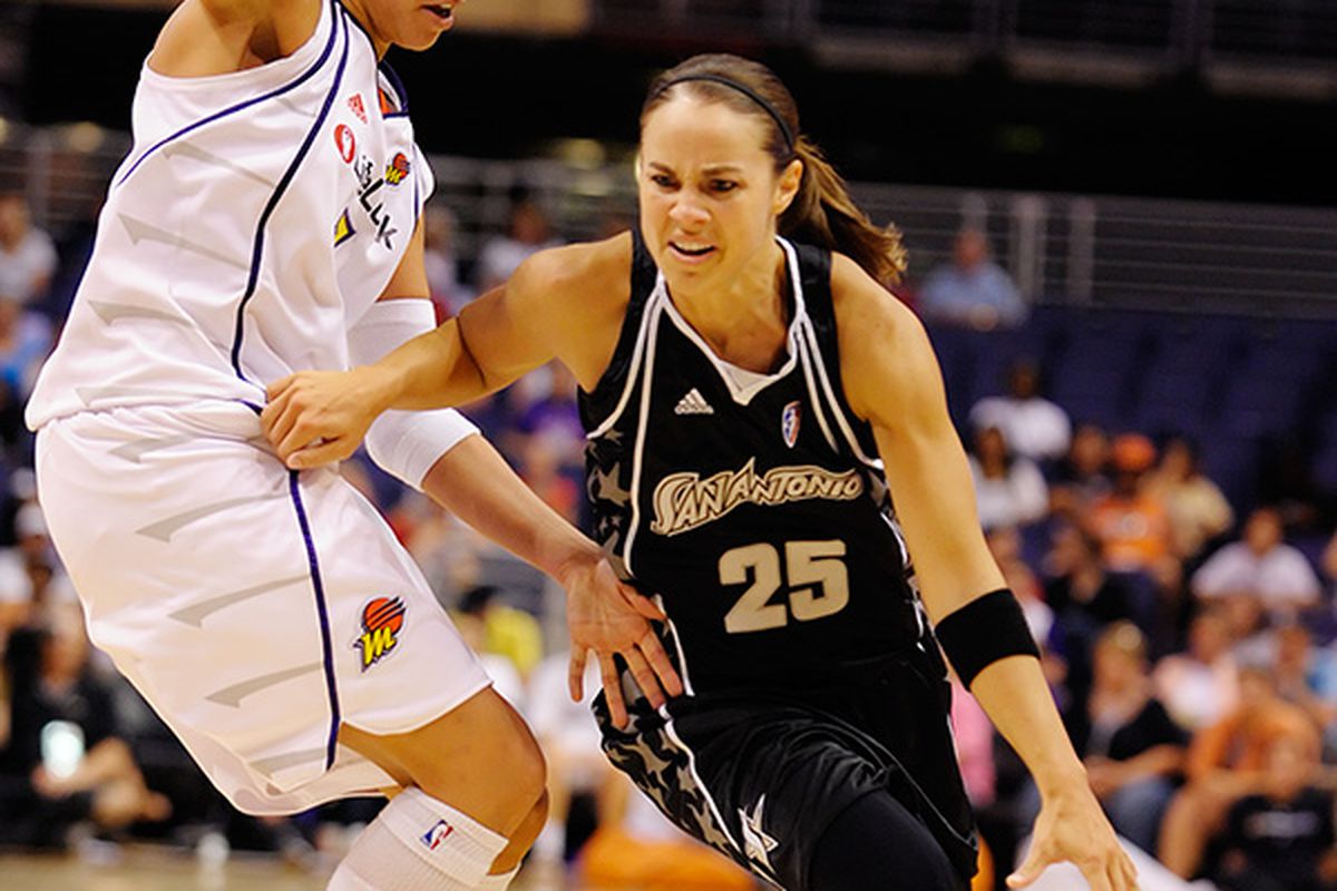 Diana Taurasi was matched up against the league's leading scorer, Becky Hammon and held her to only 7 points as the Mercury defeated the Silver Stars 95 to 83. Phoenix, AZ. August 13, 2009. Photo by Max Simbron 