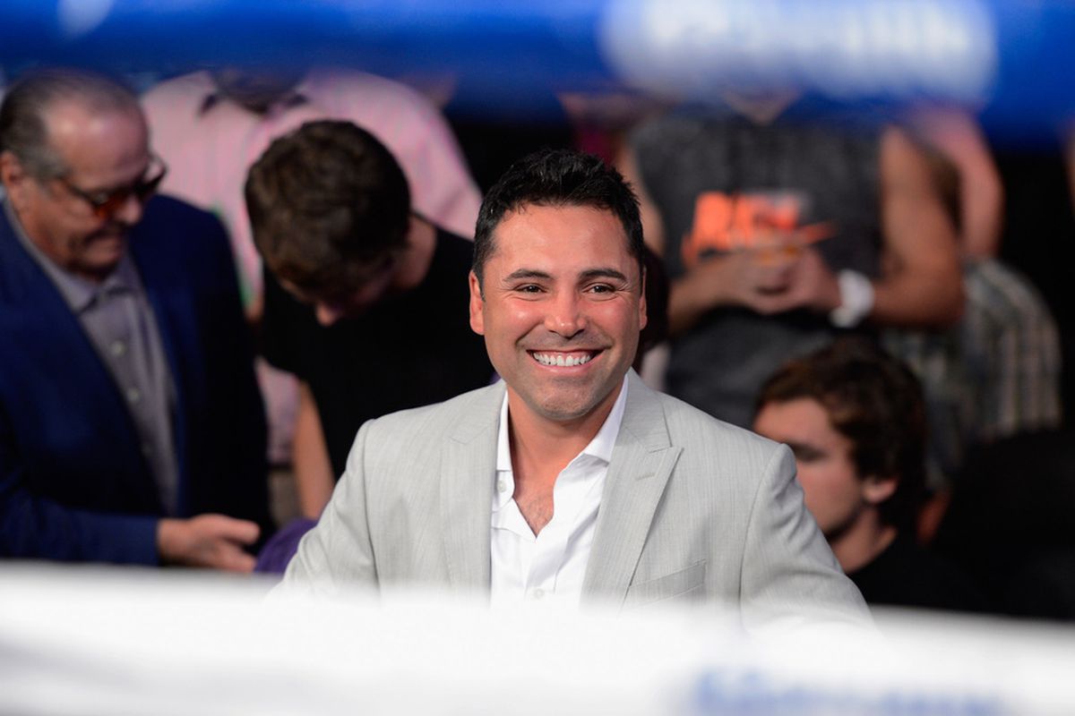 Oscar De La Hoya was left off of a list made by The Ring?!?!?!?!?!?!?! But he owns it!?!!?!?!?!?!?!?!??!!?! (Photo by Kevork Djansezian/Getty Images)