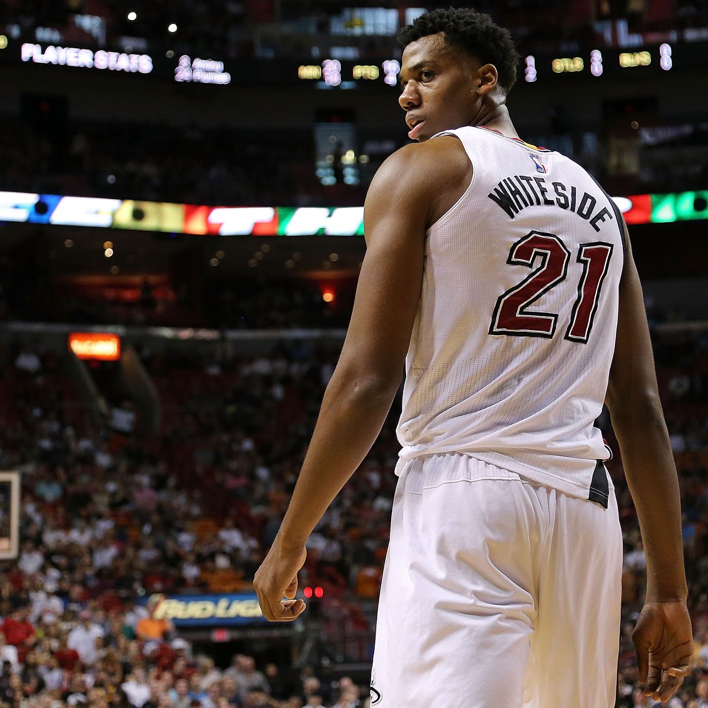Low minutes, but high efficiency for Hassan Whiteside this season : r/heat