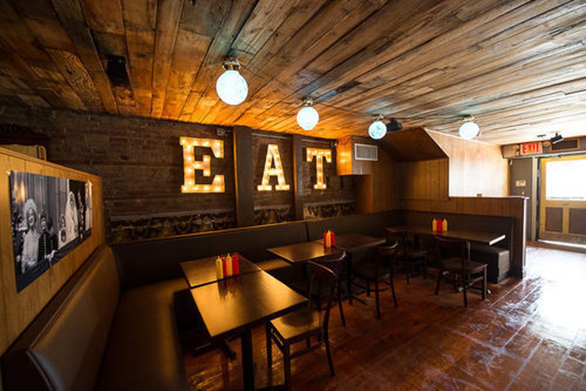 <a href="http://ny.eater.com/archives/2013/04/burger_joint_expansion_piece.php">Burger Joint Expands to Greenwich Village</a>