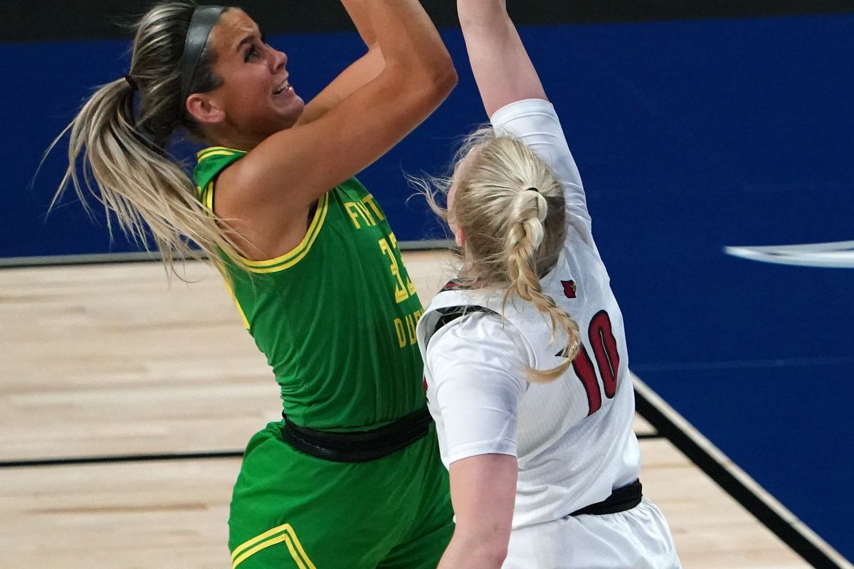 NCAA Womens Basketball: Sweet Sixteen-Oregon at Louisville