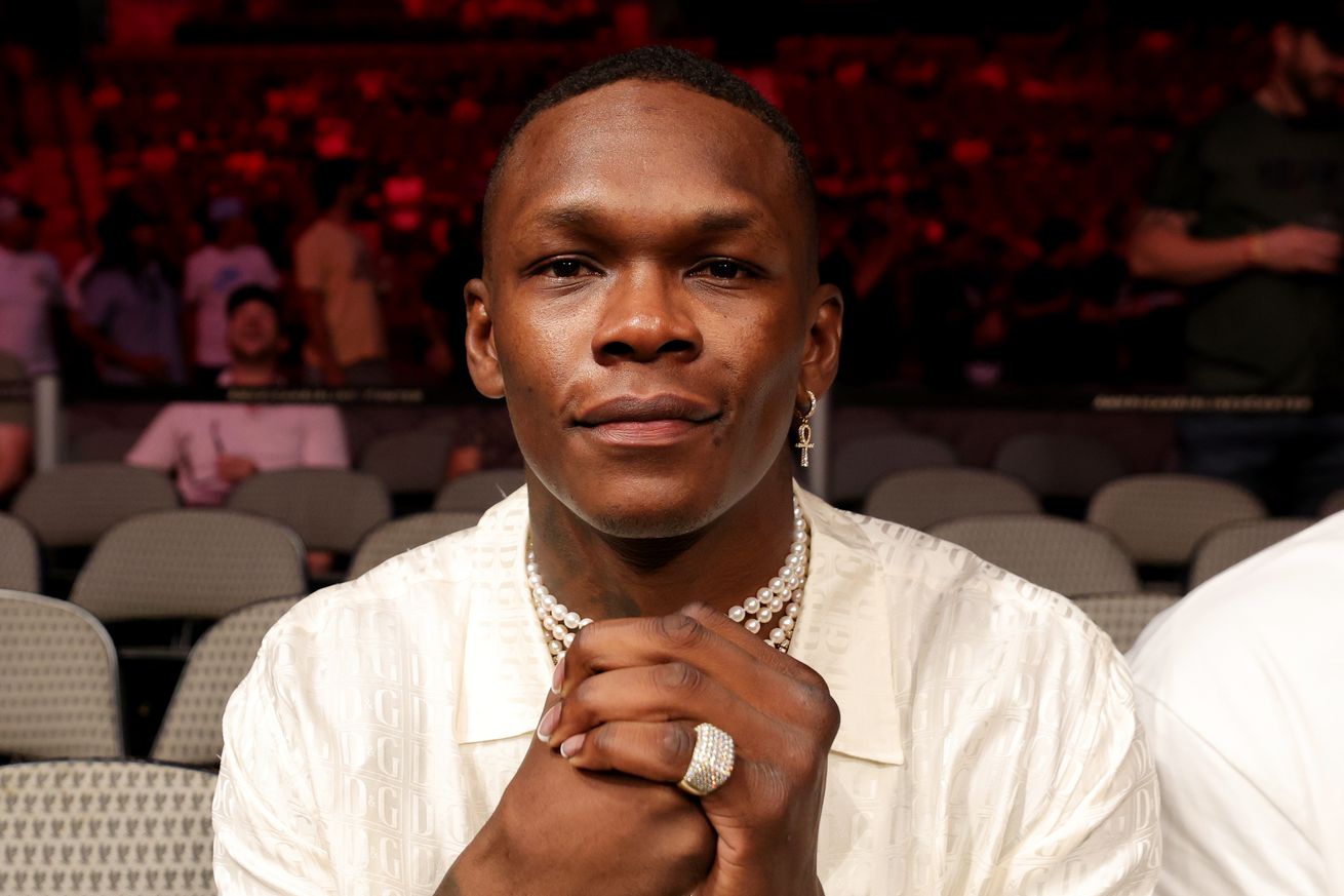 Israel Adesanya eager for Alex Pereira at UFC 280: ‘I’m going to slam that b****’