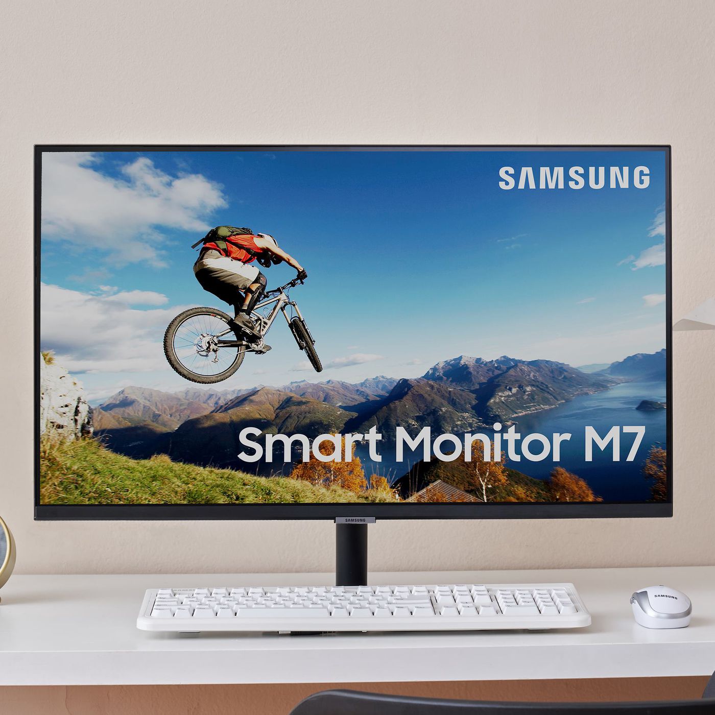 Samsung S Smart Monitor Can Stream Tv Apps Supports Airplay 2 And More The Verge